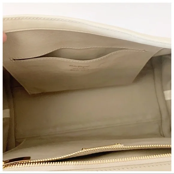 SALVATORE FERRAGAMO Sofia Handbag - Picture 13 of 15